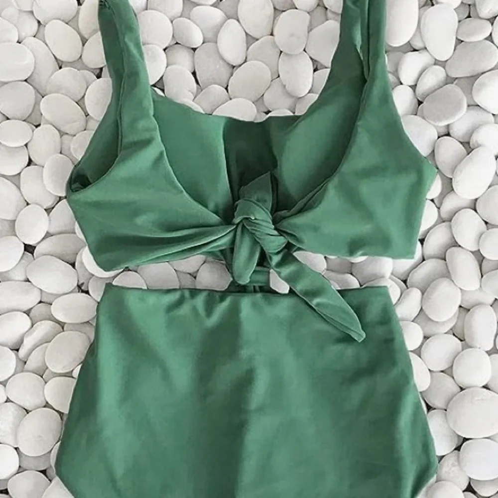 Medium cut out green swimsuit 🩱 - Picture 4 of 8